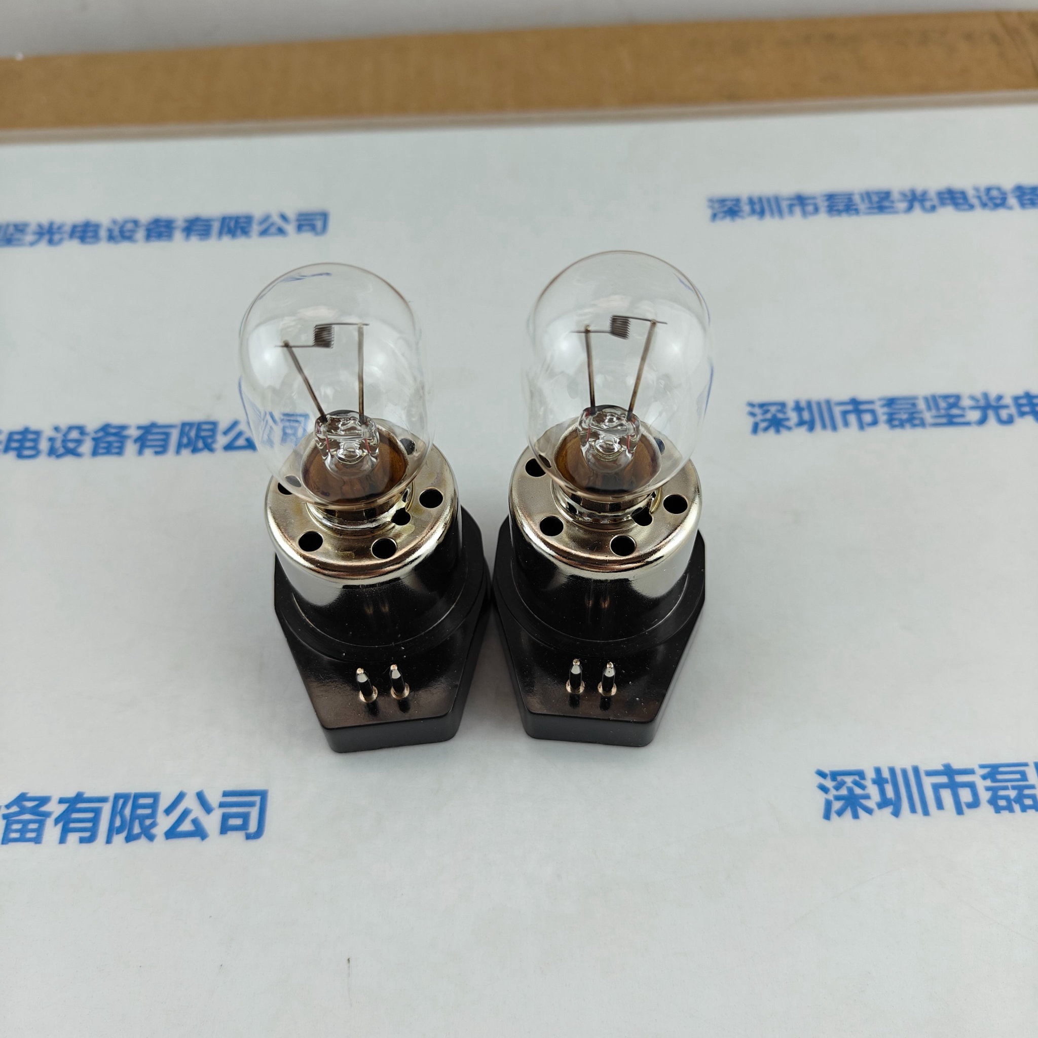 USHIO牛尾  SM-8C102(6V30W)   带底座灯泡